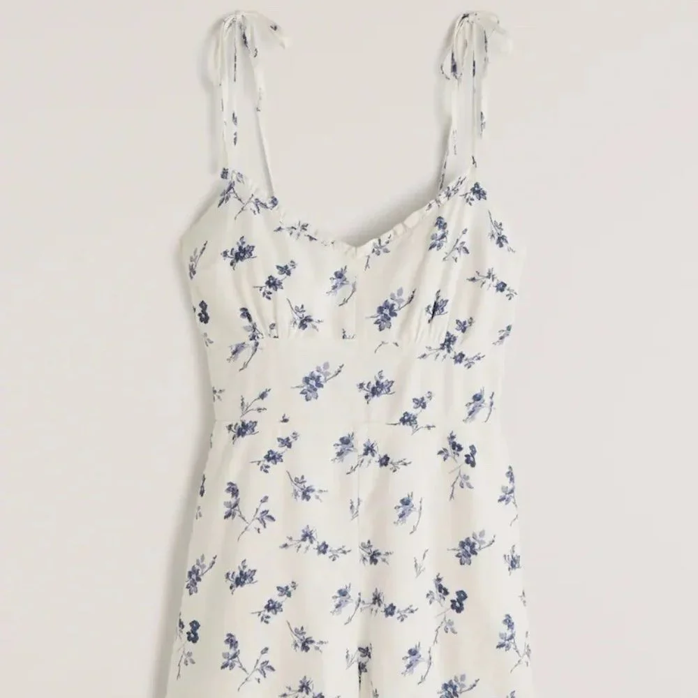Abercrombie & Fitch White and Blue Floral Romper - size Large - Picture 3 of 3